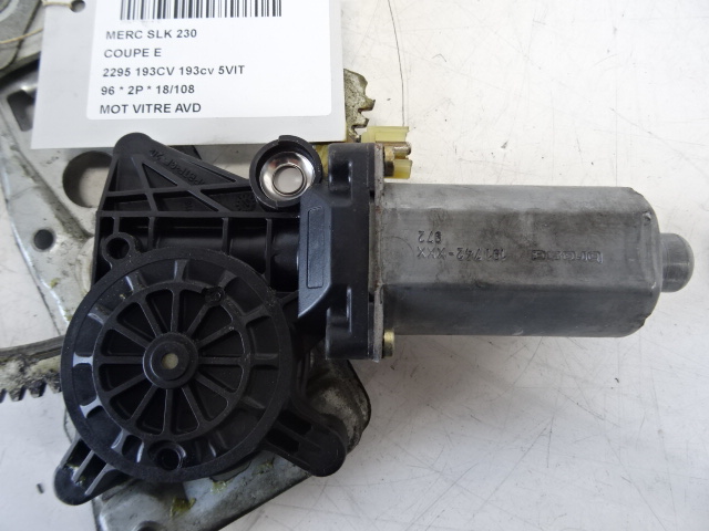 MOTEUR DE VITRE DE PORTE AVANT DROITE Mercedes-Benz SLK R170 97&gt;03