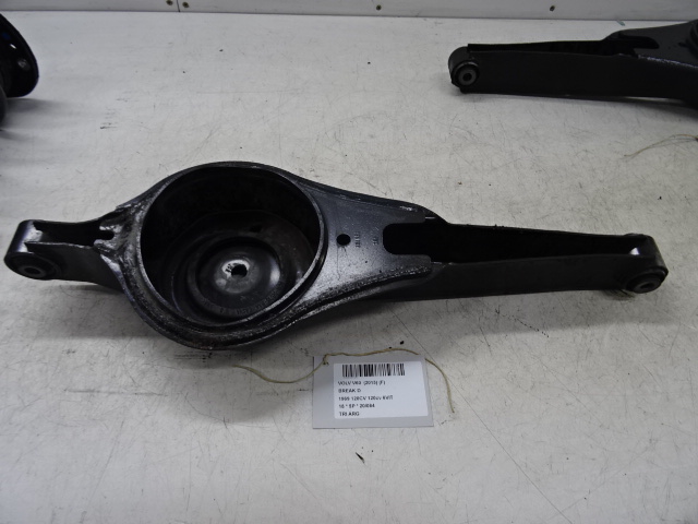 DRAAGARM ACHTER LINKS Volvo V60 10/10-08/18