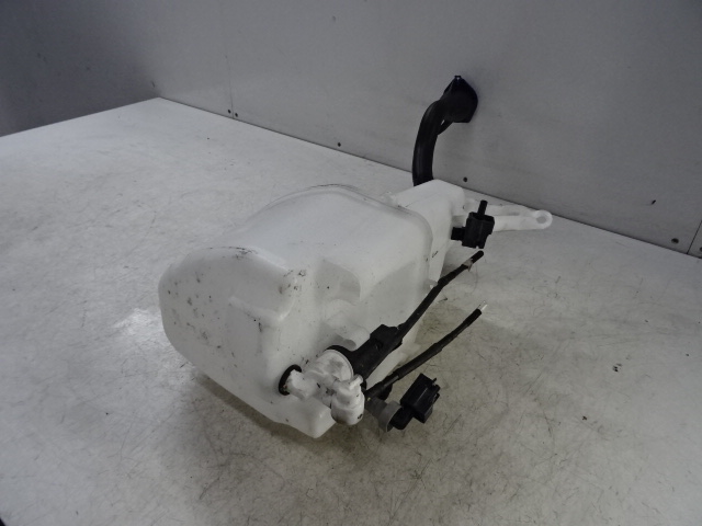 POT DE LAVE-GLACE AVANT Volvo V60 10/10-08/18