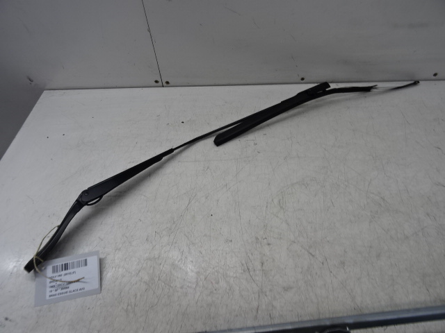 RUITENWISSERARM RECHTS VOOR Volvo V60 10/10-08/18