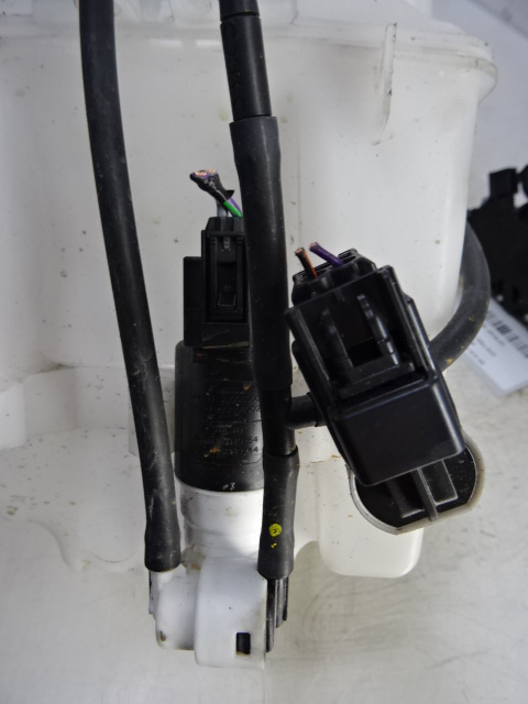 MOTOR RUITENWASSERS VOOR Volvo V60 10/10-08/18