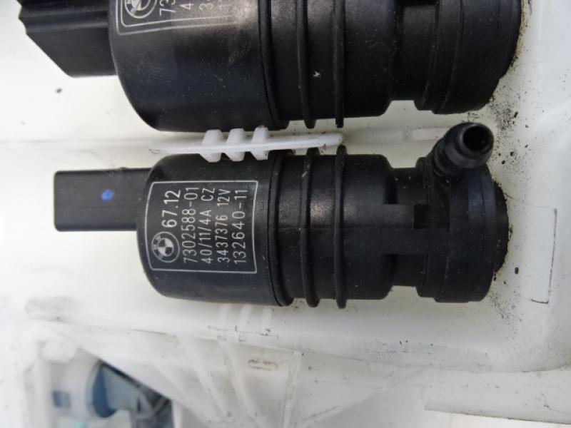 WINDSCREEN WASHER PUMP Bmw X1 E84 10/09 - 12