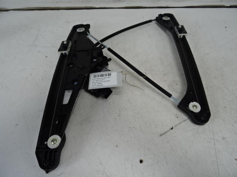 LEVE-VITRE DE PORTE AVANT GAUCHE Peugeot 3008 (2) 10/16 - 10/20