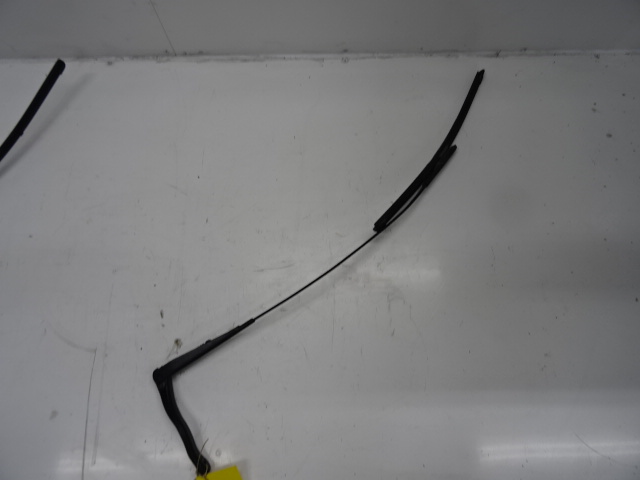 BRAS D&#039;ESSUIE-GLACE AVANT DROIT Opel CORSA D 01/11 - 15