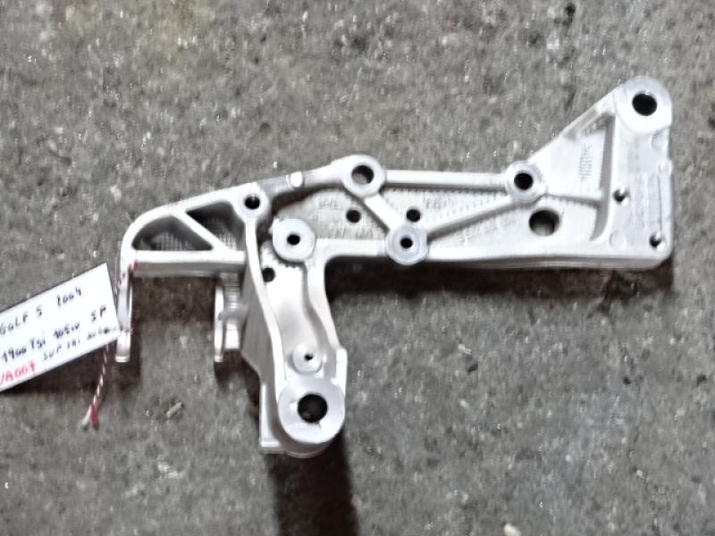 SUPPORT-TRIANGLE AVANT GAUCHE Vw GOLF V 11/03 - 08
