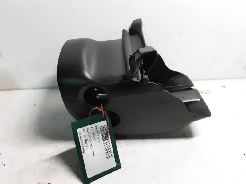 CACHE-COLONNE Vw GOLF V 11/03 - 08