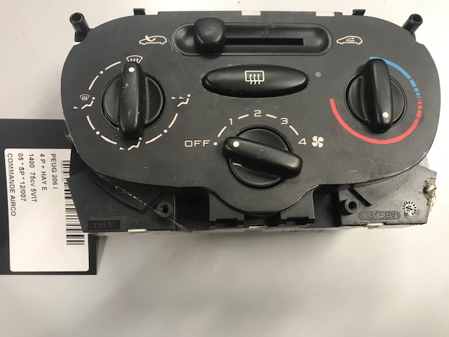 COMMANDE D&#039;AIRCO Peugeot 206 - 2/09