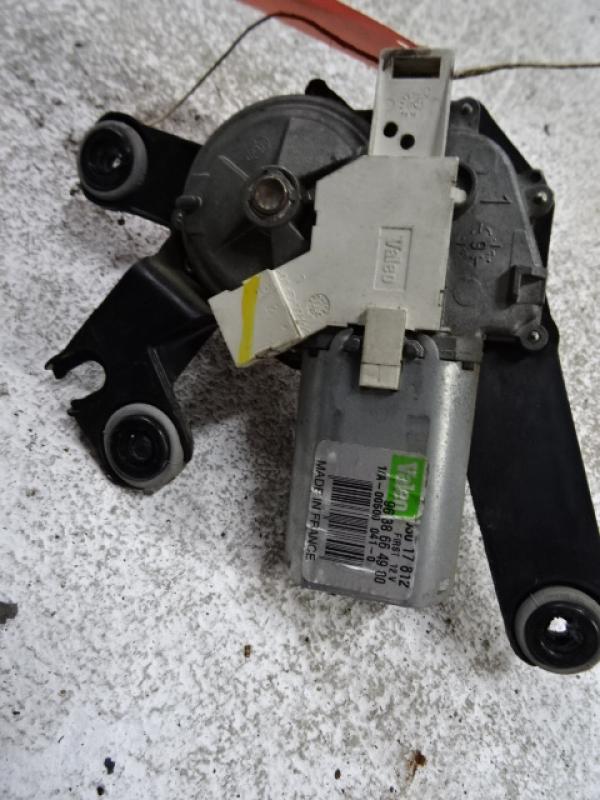 SCHEIBENWISCHERMOTOR HINTEN Peugeot 206+ 09+