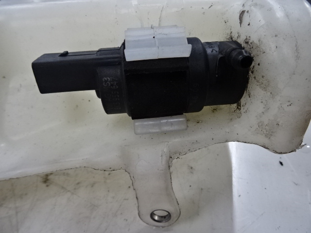 MOTEUR DE LAVE-GLACE AVANT Audi A5 (1) 6/05 - 8/11