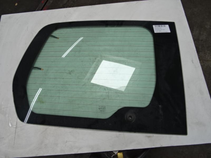 VITRE DE PORTE ARRIERE COTE DROIT Peugeot PARTNER 08 - 18