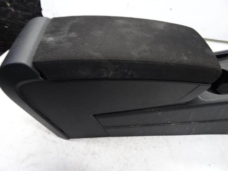 ACCOUDOIR CENTRAL Vw PASSAT 11/10 - 14