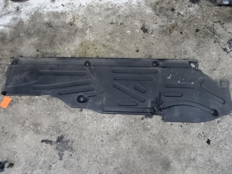 PROTEGE-CARTER GAUCHE Mercedes-Benz C W203 00 - 07