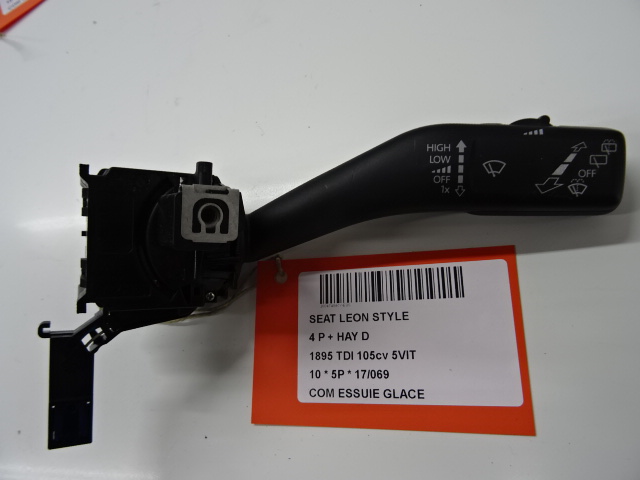 COMMODO D&#039;ESSUIE-GLACE Seat LEON (2) (1P)  9/05 - 12