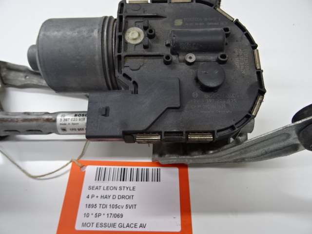MOTEUR D&#039;ESSUIE-GLACE AVANT Seat LEON (2) (1P)  9/05 - 12