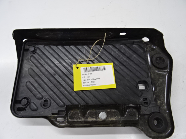 ACCU STEUN Mercedes-Benz A W176 9/2015-2018