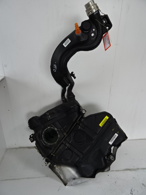 BRANDSTOFTANK BENZINE Vw JETTA 11 - 14 (6°GEN)
