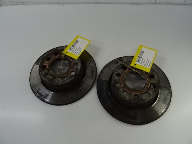 REMSCHIJF ACHTER Seat LEON (3) (5F) 1/13 - 1/17