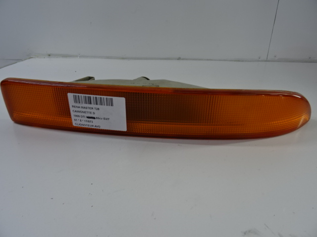 RICHTINGAANWIJZER VOOR RECHTS Renault MASTER 97 - 03