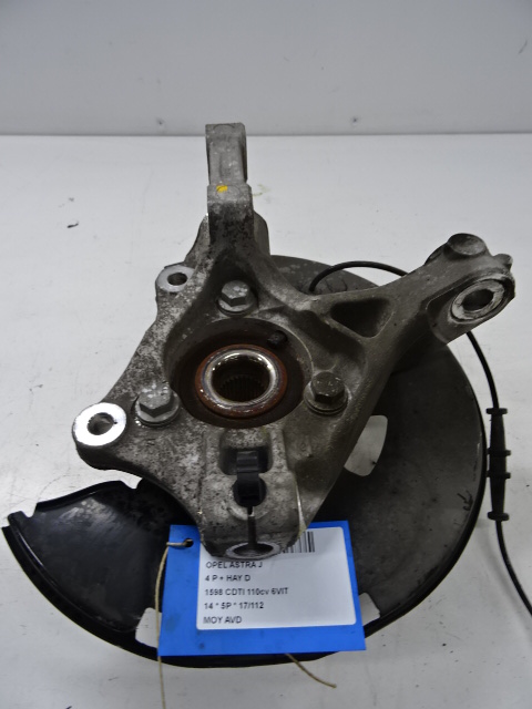 WIELNAAF VOOR RECHTS Opel ASTRA J 10 - 15 5P/D