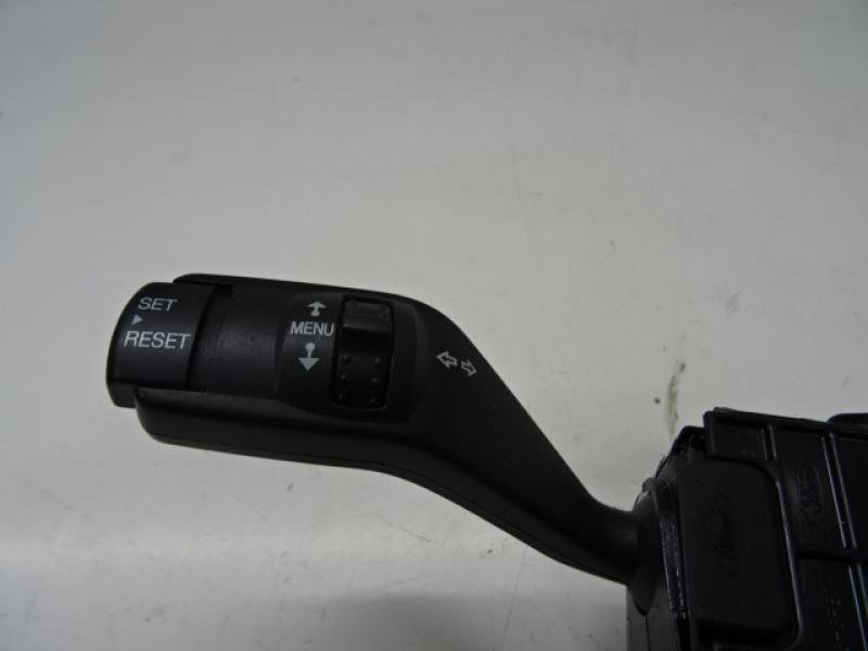 RICHTUNGSANZEIGESCHALTER Ford FOCUS (3) 08 - 02/11