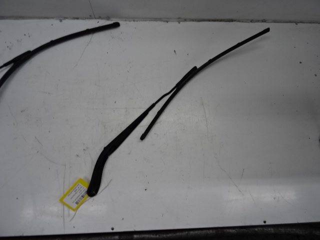 RUITENWISSERARM LINKS VOOR Ford GRAND C-MAX 11/10-15