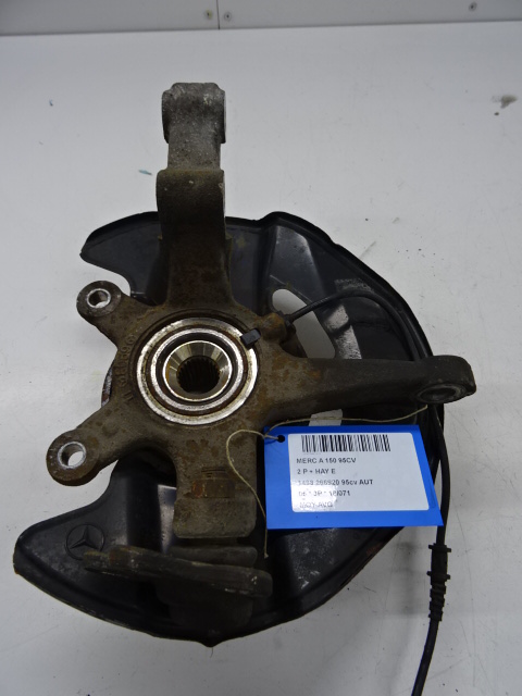 WIELNAAF VOOR LINKS Mercedes-Benz A W169 04 - 5/2008