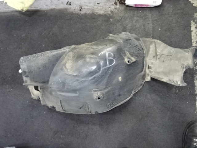COQUILLE D&#039;AILE AVANT GAUCHE Mercedes-Benz A W169 04 - 5/2008