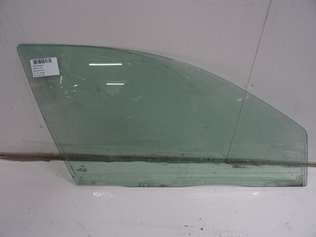 VITRE DE PORTE AVANT DROITE Ford MONDEO 10/00 -  06/07