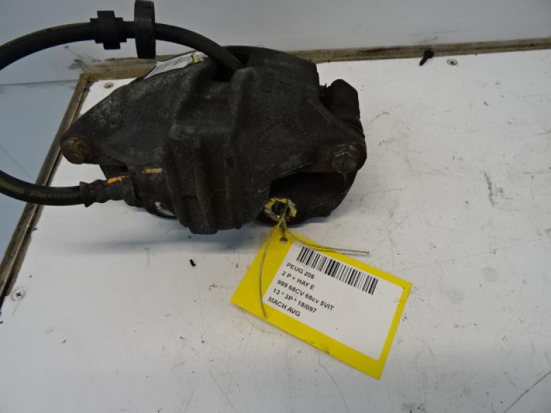 REMKLAUW VOOR LINKS Peugeot 208 3/12 - 7/15