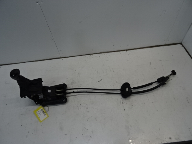 VERSNELLINGSBAK BEDIENING Peugeot 208 3/12 - 7/15