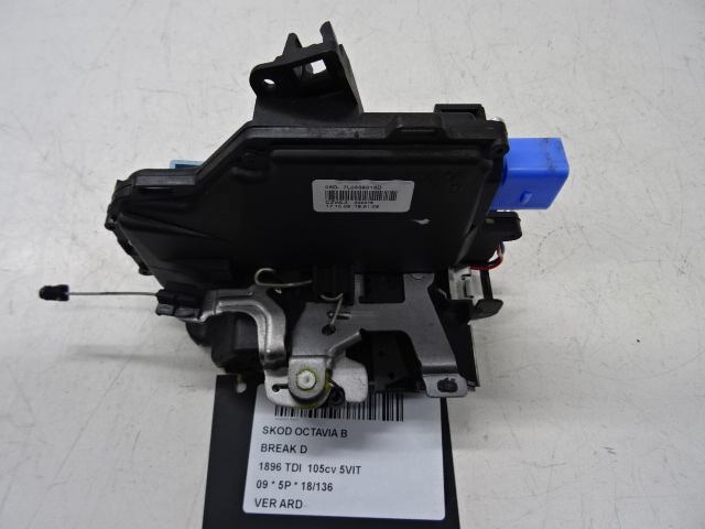 VERROUILLAGE DE PORTE ARRIERE DROITE Skoda OCTAVIA (1Z) 09 - 13