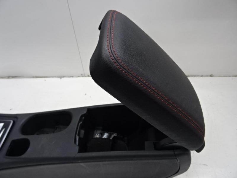 ARMLEHNE Mercedes-Benz CLA C117/X117 13 - 19