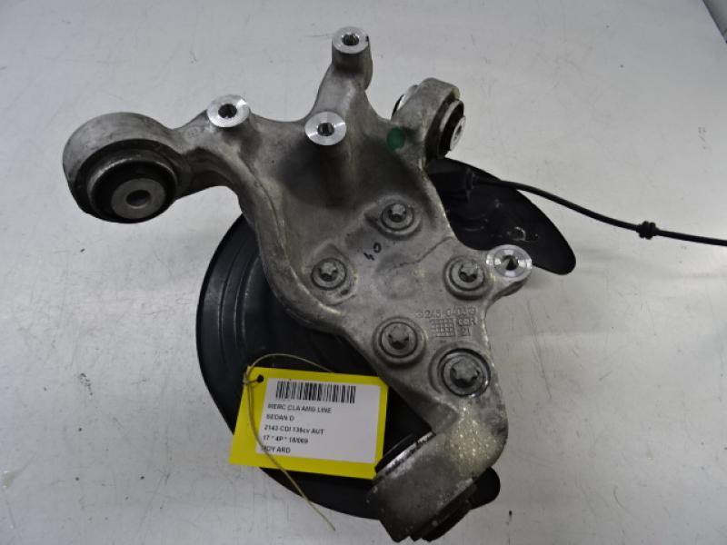 WIELNAAF ACHTER RECHTS Mercedes-Benz CLA C117/X117 13 - 19