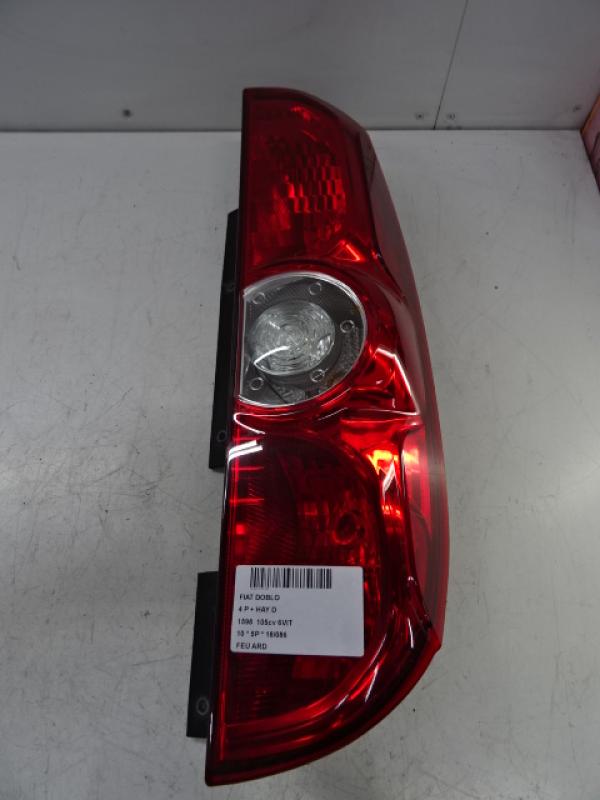 FEU ARRIERE DROIT Fiat DOBLO 10 - 15