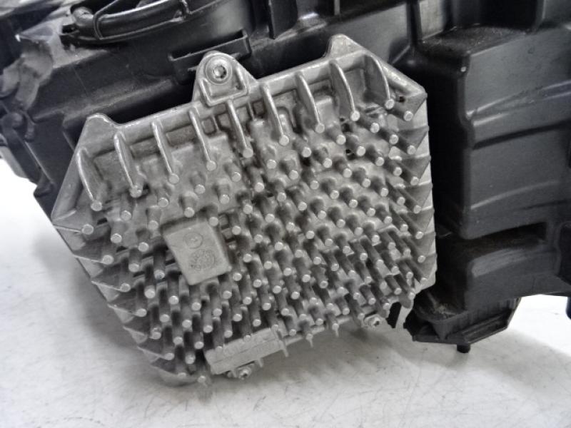 BALLAST DE PHARE AVANT GAUCHE Bmw 7 G11/G12 09/15+