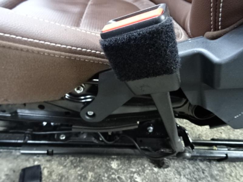 VEILIGHEIDSGORDEL VOET VOOR RECHTS Jaguar F-PACE 06/16+