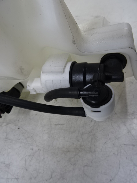 MOTOR RUITENWASSERS VOOR Jaguar F-PACE 06/16+