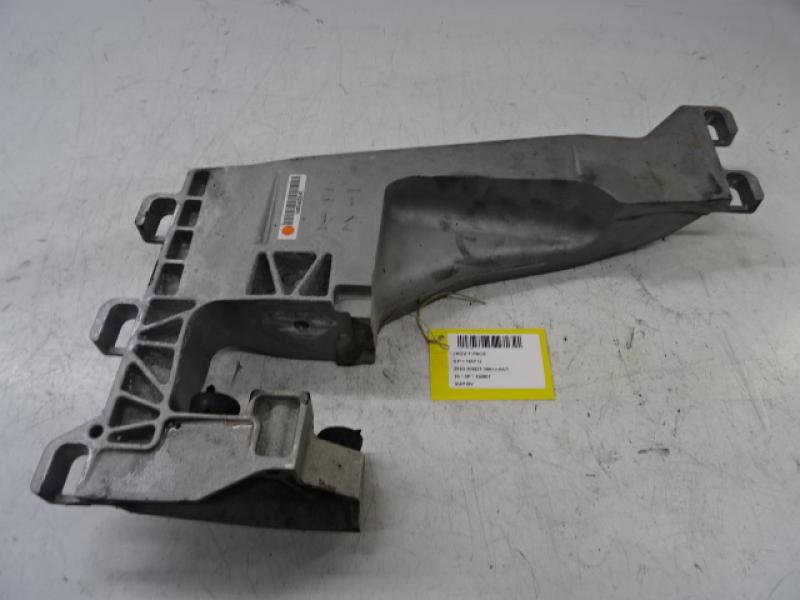 GEARBOX MOUNT Jaguar F-PACE 06/16+