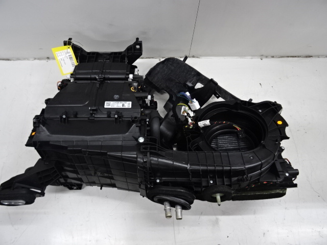 KACHELRADIATOR Jaguar F-PACE 06/16+