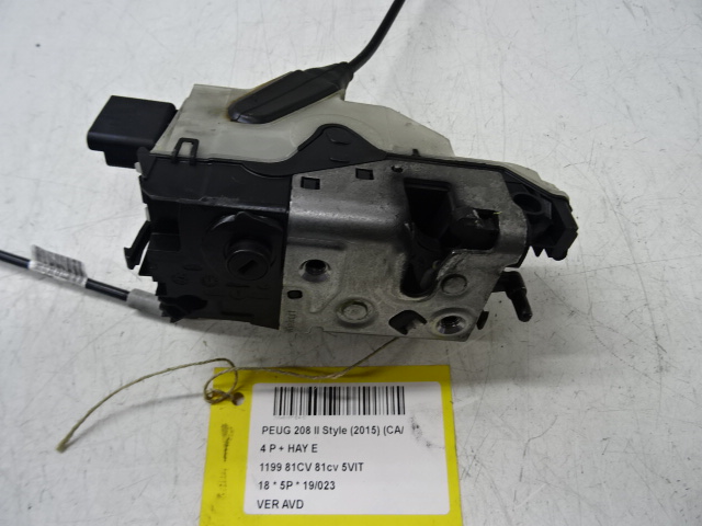 VERROUILLAGE DE PORTE AVANT DROITE Peugeot 208 8/15 - 20