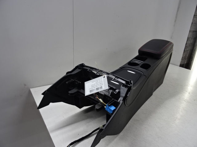 MIDDENCONSOLE Mercedes-Benz CLA C117/X117 13 - 19