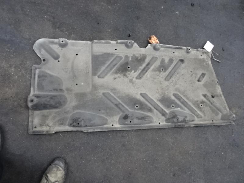 PLASTIEKE BESCHERMPLAAT ONDER AUTO RECHTS Mercedes-Benz CLA C117/X117 13 - 19