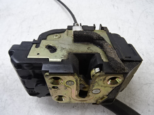 VERGRENDELING VOOR RECHTS Nissan MICRA 2/03 -  11 K12