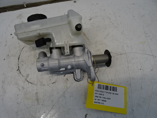 HOOFDREMCILINDER Vw GOLF VII 11/12 - 17