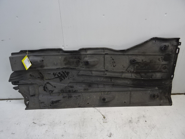 PLASTIEKE BESCHERMPLAAT ONDER AUTO LINKS Vw GOLF VII 11/12 - 17