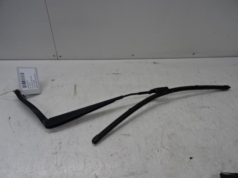RUITENWISSERARM LINKS VOOR Land Rover EVOQUE 06/11 - 19