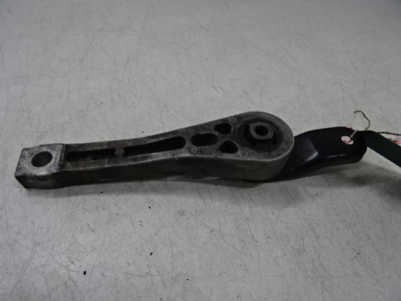 GETRIEBE HALTERUNG Vw GOLF V 11/03 - 08