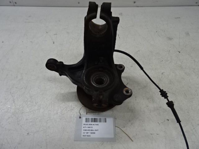 WIELNAAF VOOR LINKS Peugeot 2008 (1)  5/13 - 4/16