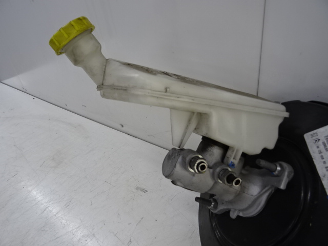 HOOFDREMCILINDER Peugeot 2008 (1)  5/13 - 4/16