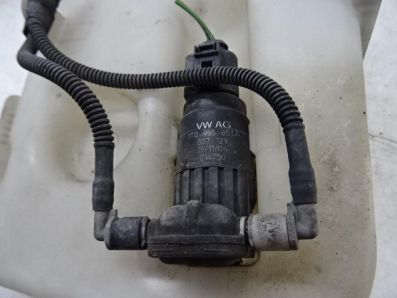 MOTEUR DE LAVE-GLACE AVANT Vw GOLF V 11/03 - 08